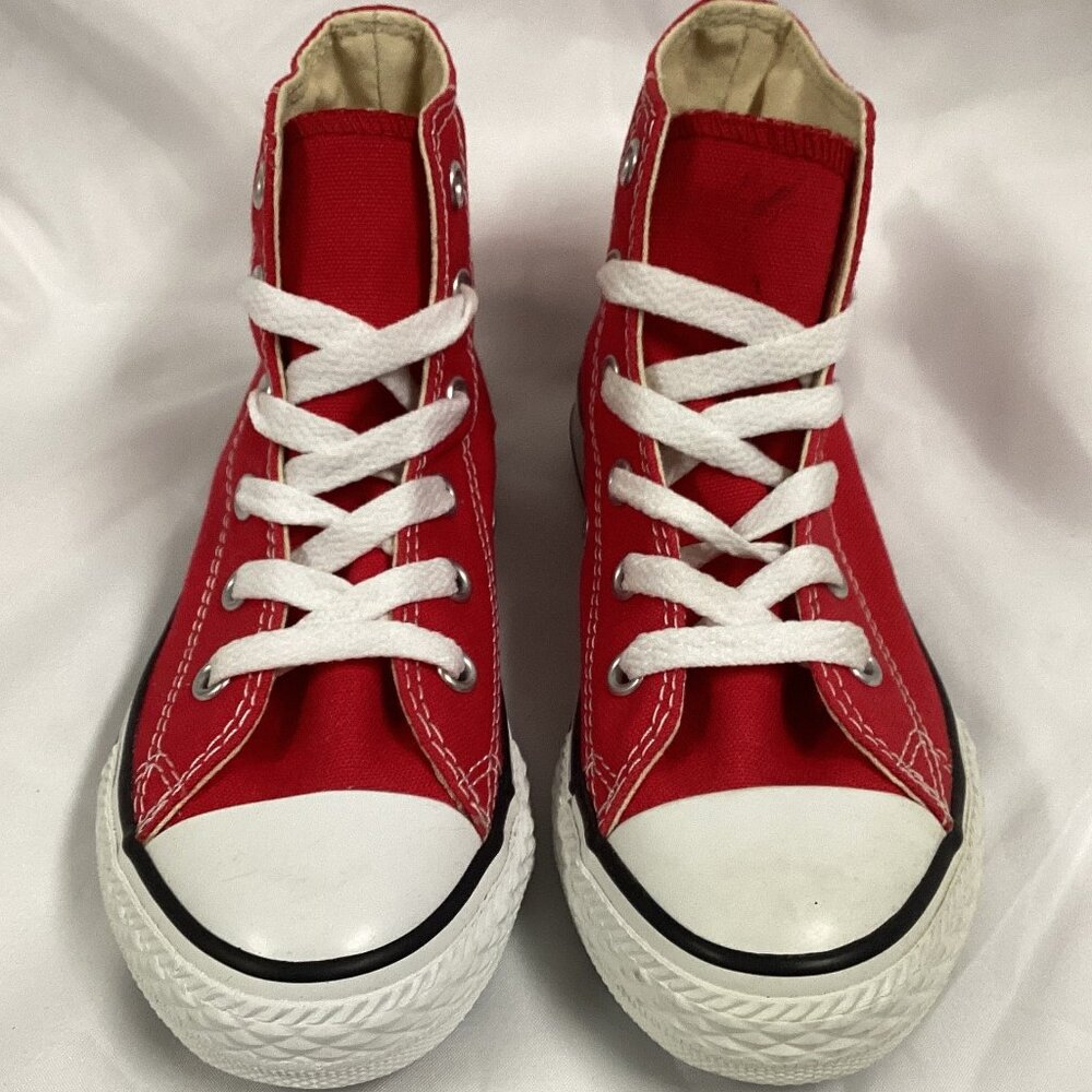Converse Chuck Taylor All Star Hightops Red Kids Size 13.5 (Previously Owned)